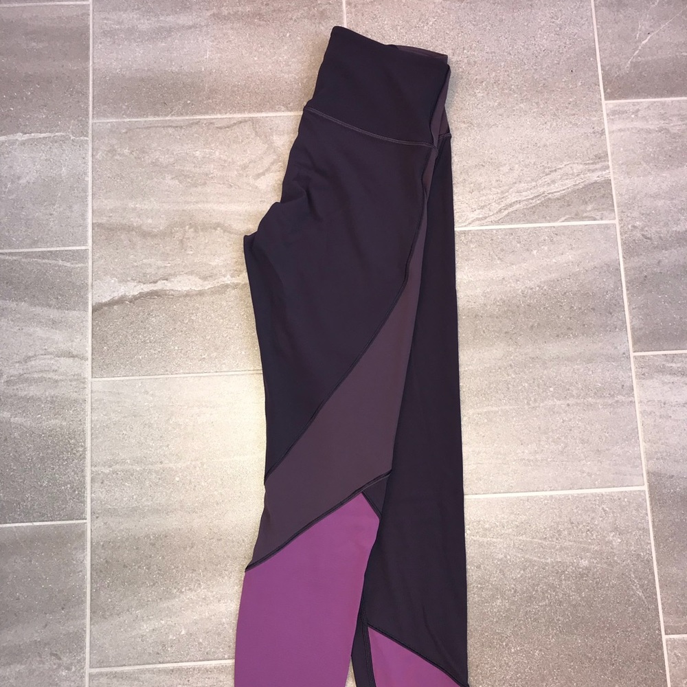 Lululemon leggings size 8.